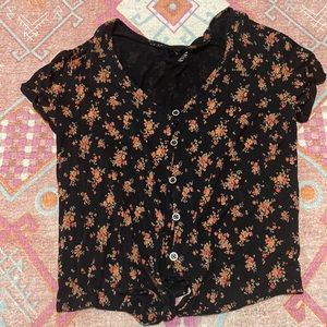 American Eagle Soft and Sexy Floral Button Tie Tee